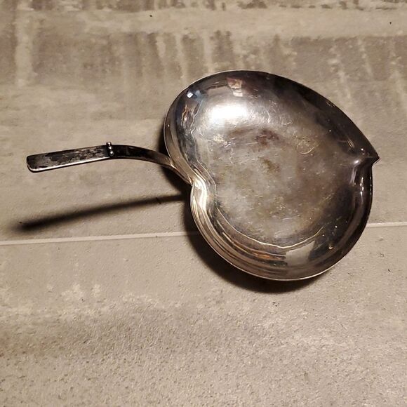 Vintage Silver Heart w/Handle Dish - Picture 2 of 3